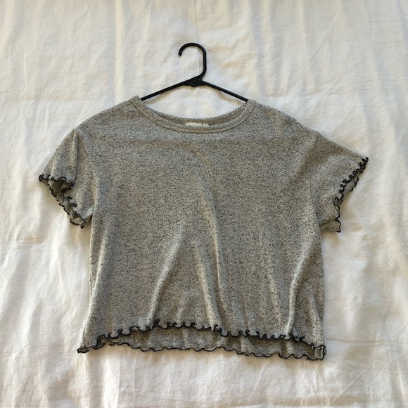 Good Luck Gem Ruffle Hem Tee Size Medium - Gray and Black. - Picture 2 of 4